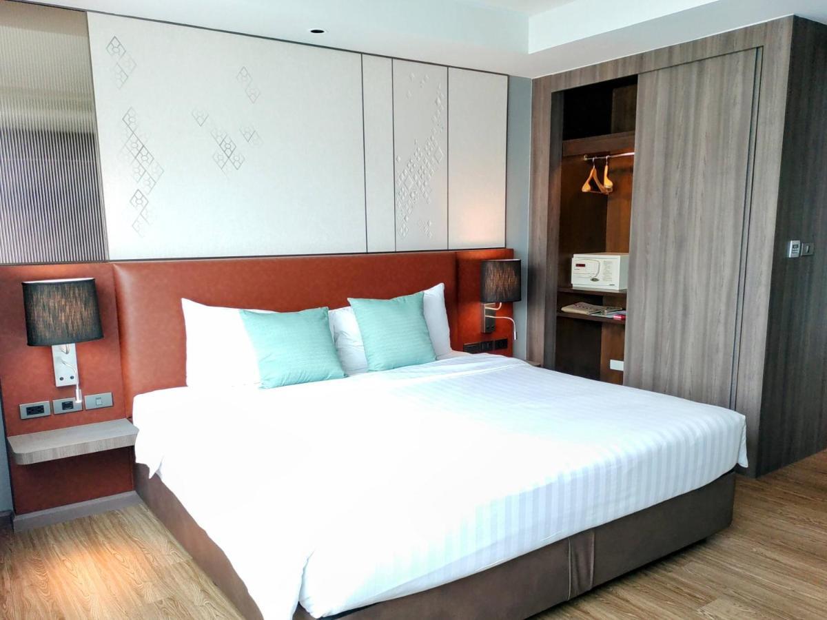 Novotel Living Bangkok Sukhumvit Legacy Luaran gambar